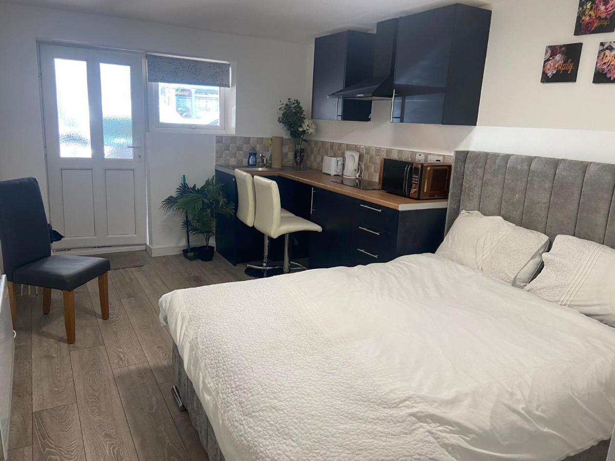Brand New Studio Apartment With Beautiful Kitchen-Close To Liverpool City Centre Exteriör bild