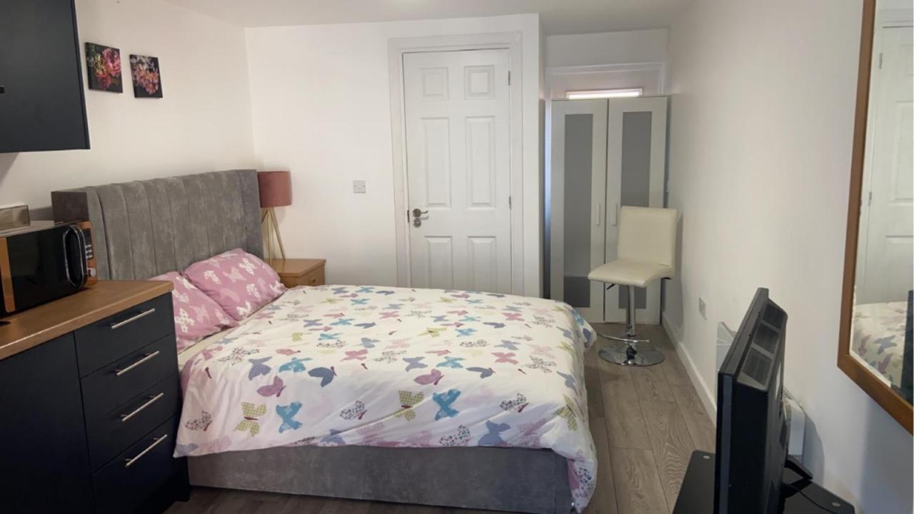 Brand New Studio Apartment With Beautiful Kitchen-Close To Liverpool City Centre Exteriör bild
